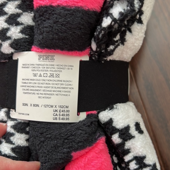 PINK blanket - Picture 4 of 4